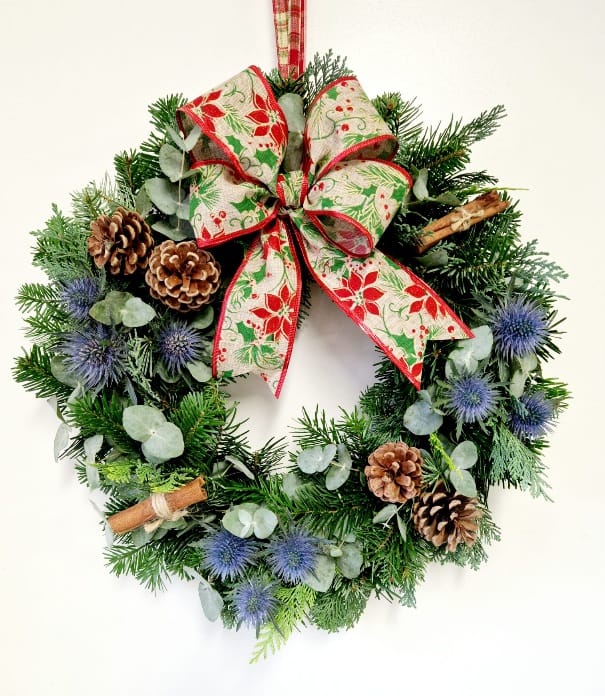 Oasis - Christmas Wreath - Nutcracker - Fresh - Click Flowers UK | Fresh Flower Bouquet Delivery in Spalding, Lincolnshire