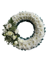 Classic Wreath - Click Flowers UK | Fresh Flower Bouquet Delivery in Spalding, Lincolnshire